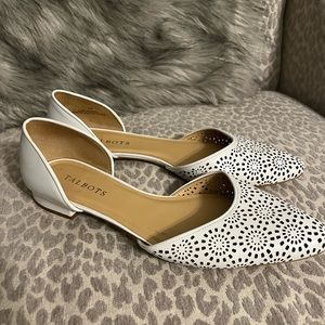 Talbots size 9 laser cut white flat shoe